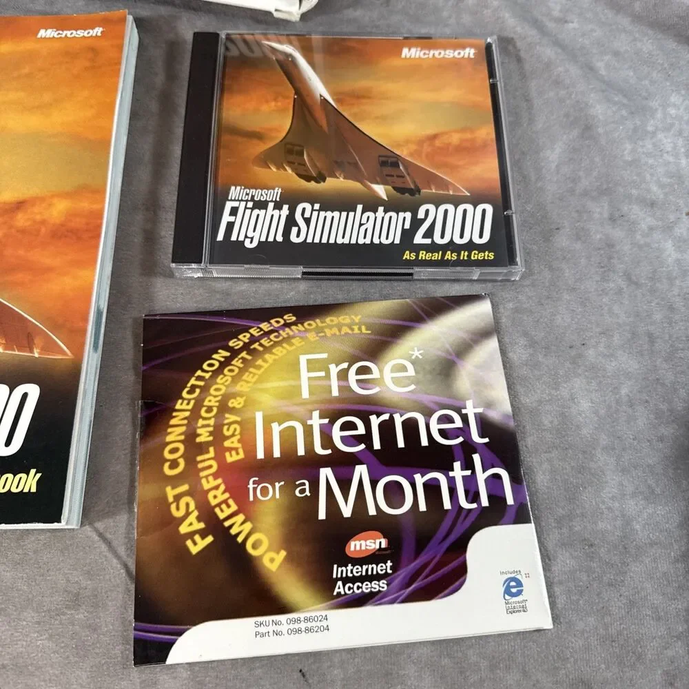 Microsoft Flight Simulator 2000 - Vintage PC Game Complete In Box.